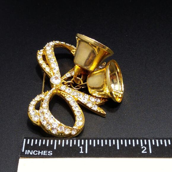 Vintage Monet Christmas Rhinestone Bell Brooch, Gold Tone, Two Bells, 1960s - Picture 7 of 10